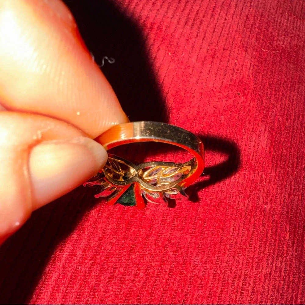 Exquisite Green and Gold Women's Ring - Picture 6 of 11